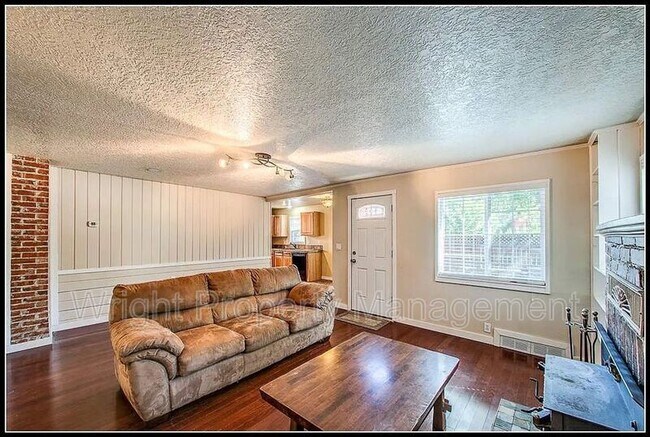 Building Photo - 1713 W Boise Ave