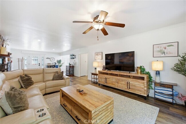 Building Photo - 528 Brentwood Dr