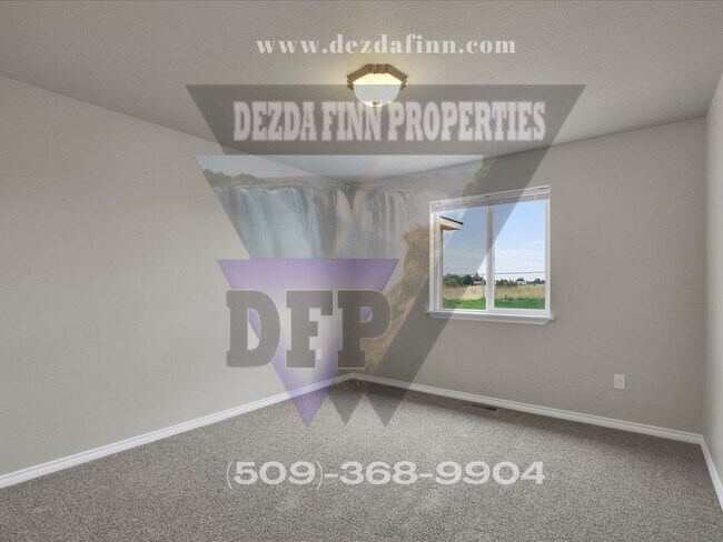 Building Photo - Country Living, Minutes to FAFB! 4 Bed, 2 ...