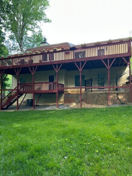 Building Photo - 4906 Wade Valley Way