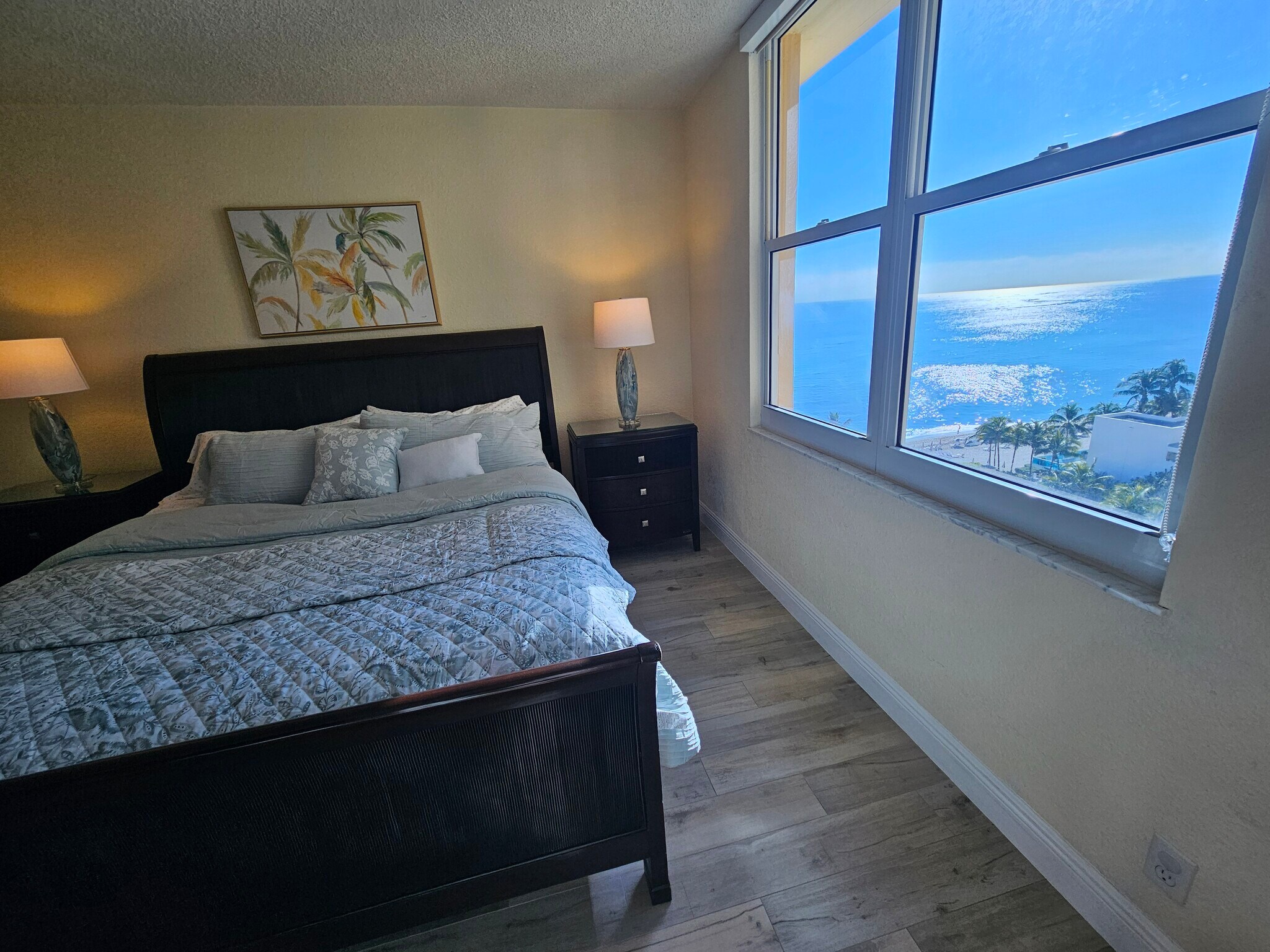 Building Photo - 2501 S Ocean Dr