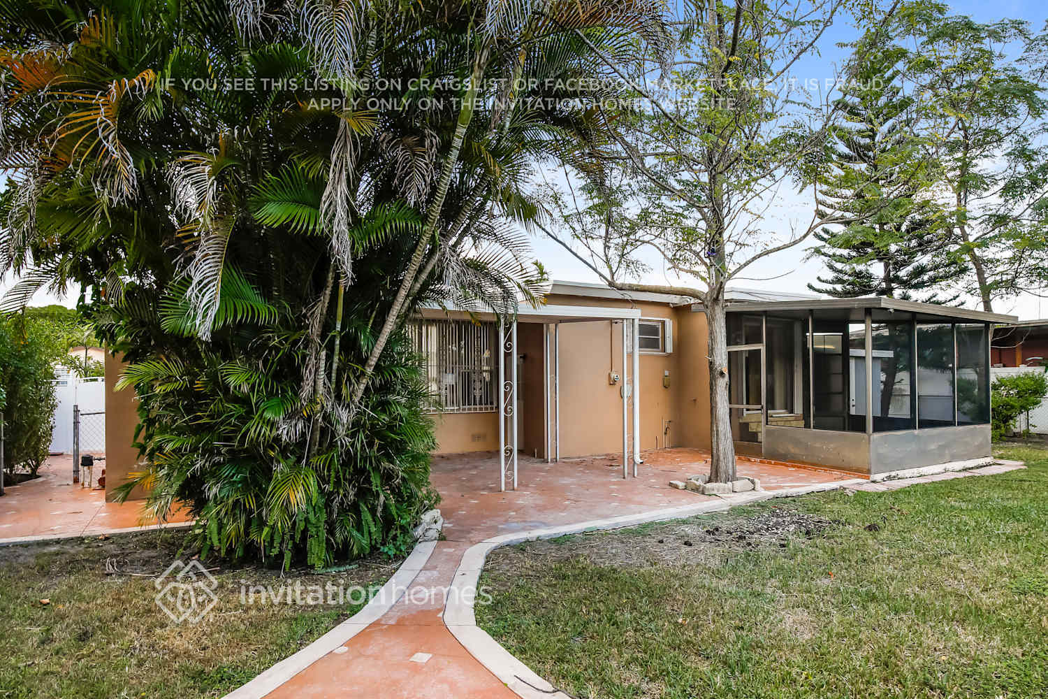 Building Photo - 8480 SW 33rd Terrace