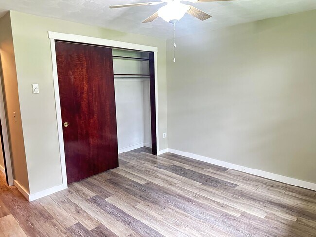 Building Photo - 3574-3576 Kidron Road