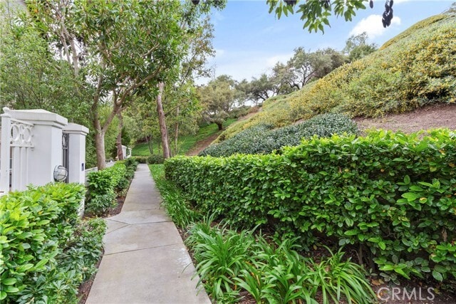 Building Photo - 15 Florentine