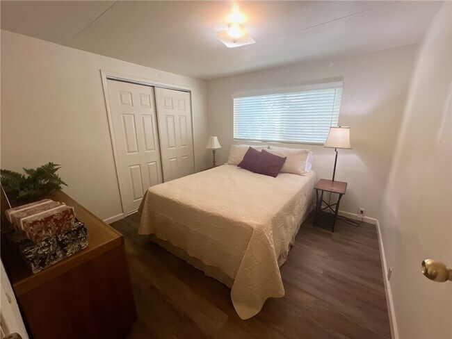 Building Photo - 7789 Mockingbird Dr