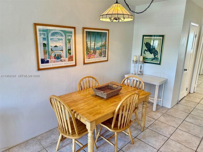 Building Photo - 301 E McNab Rd