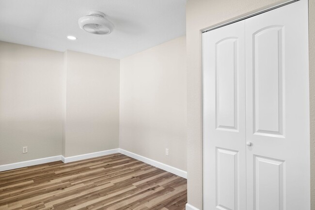 Building Photo - AMAZING ASU RENTAL CLOSE TO CAMPUS