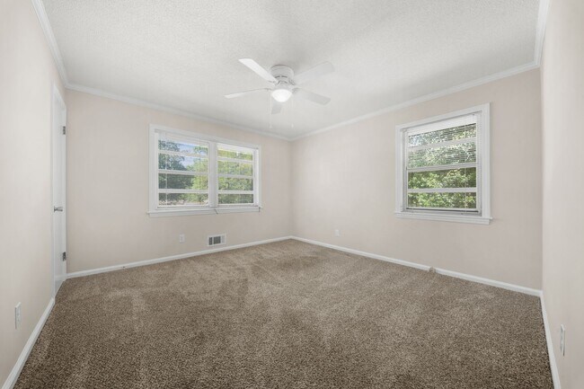 Building Photo - 409 Granade St