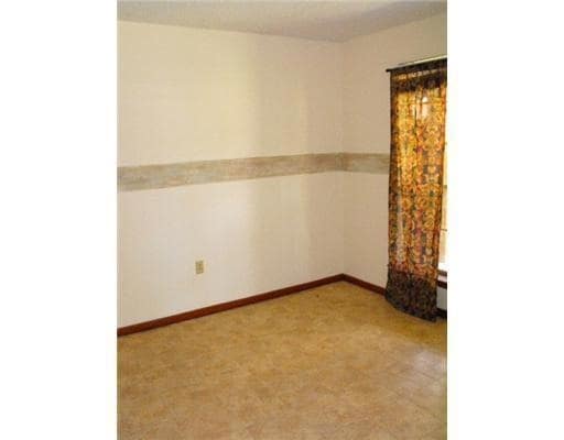 Building Photo - 1535 Richmond Dr