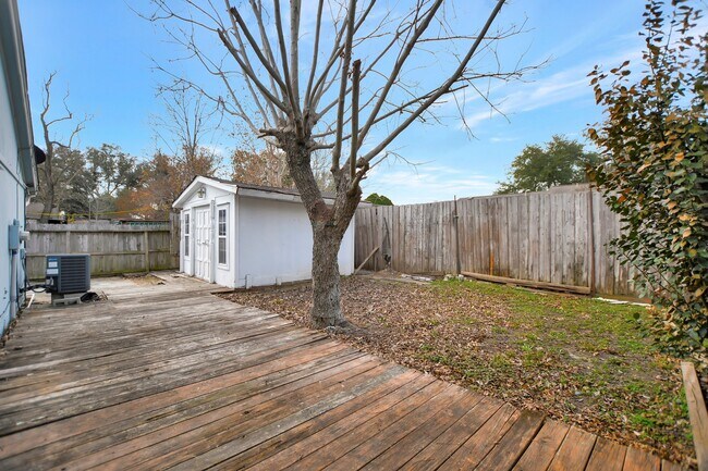 Building Photo - 7619 Lemma Dr