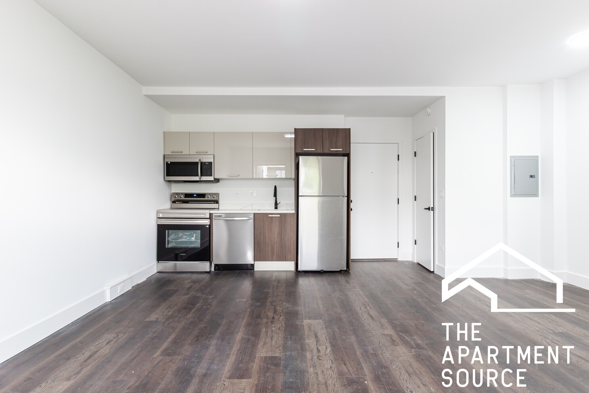 Building Photo - 1553 W Hollywood Ave