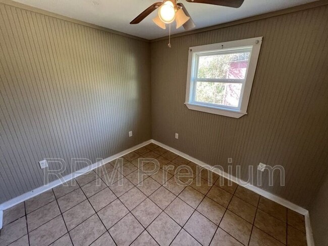 Building Photo - 5863 Denova St