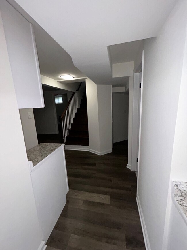 Building Photo - 9407 Colesville Rd