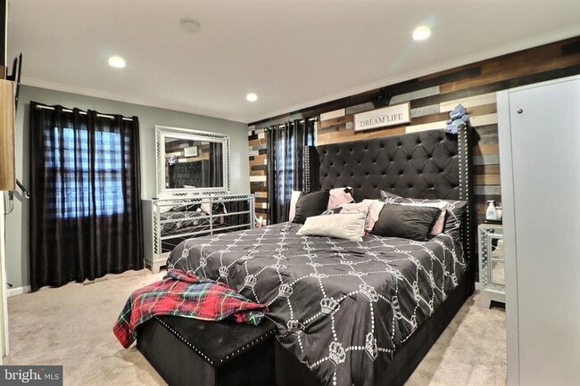 Building Photo - 24 Forestview Pl