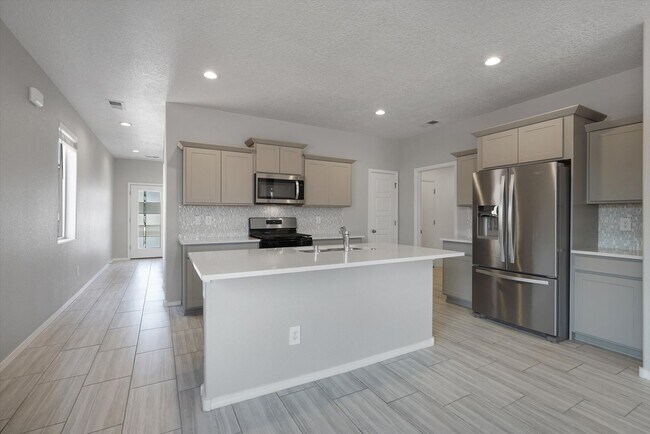 Building Photo - 3205 Tazanita Lp SE