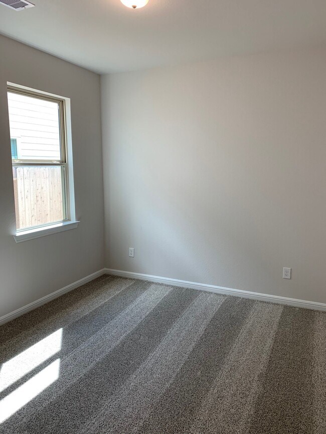 Building Photo - 8022 Cliffside Terrace Ct