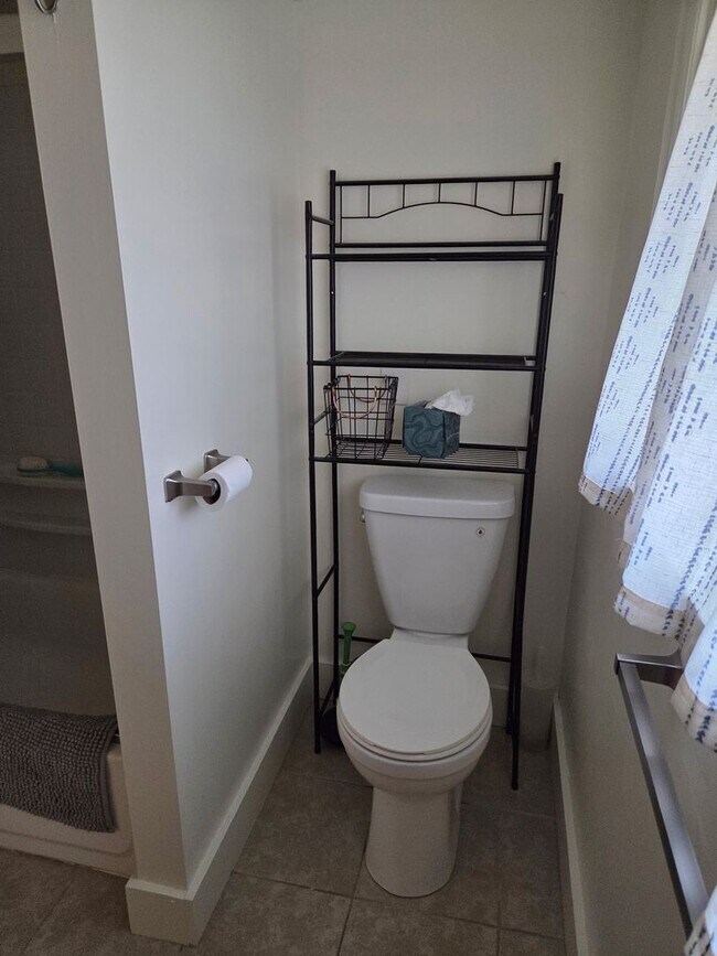 Building Photo - Spacious 4-Bedroom Home in the Heart of Kellogg