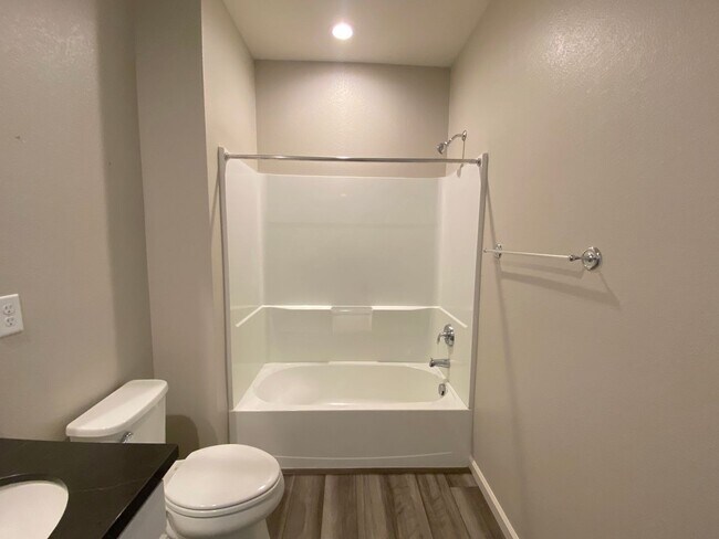 Building Photo - Built 2022 Sparks Spanish Springs 4+ Bedro...