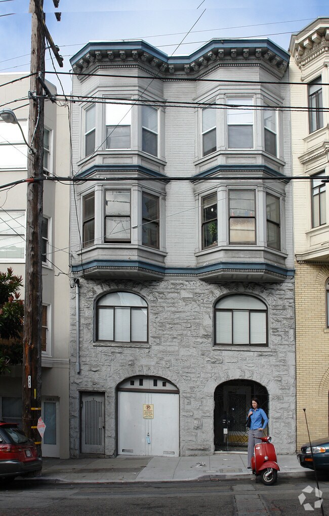 Primary Photo - 1441 Larkin St