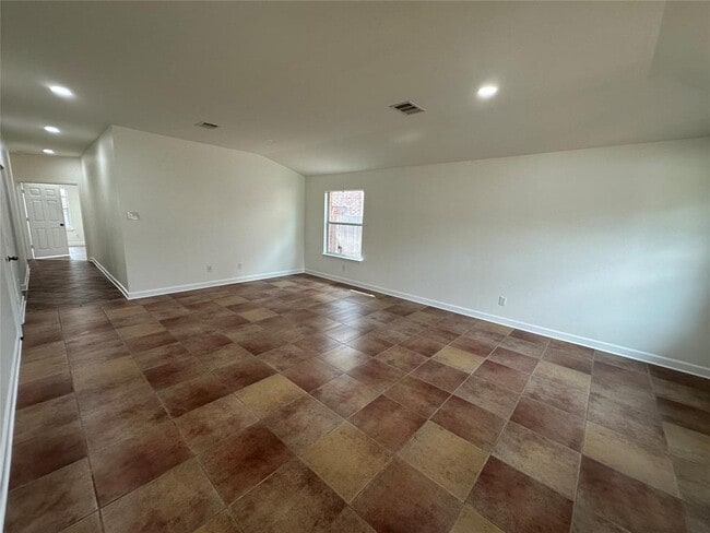 Building Photo - 3309 Blue Ridge Dr