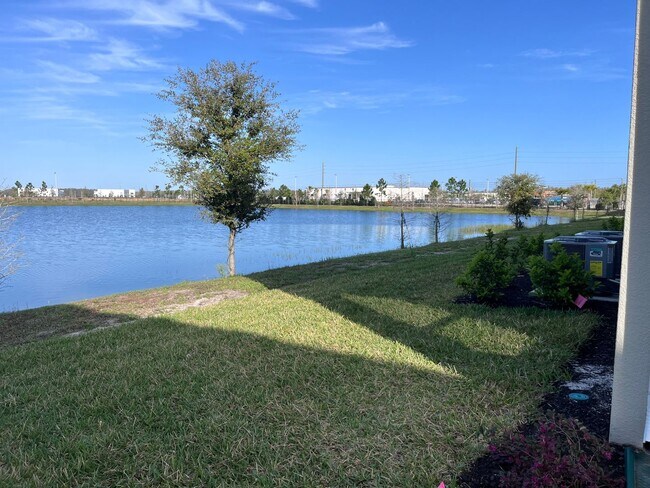Building Photo - Beautiful 3 bedroom, 2.5 bathroom, 1 car garage townhouse for rent in Lutz!