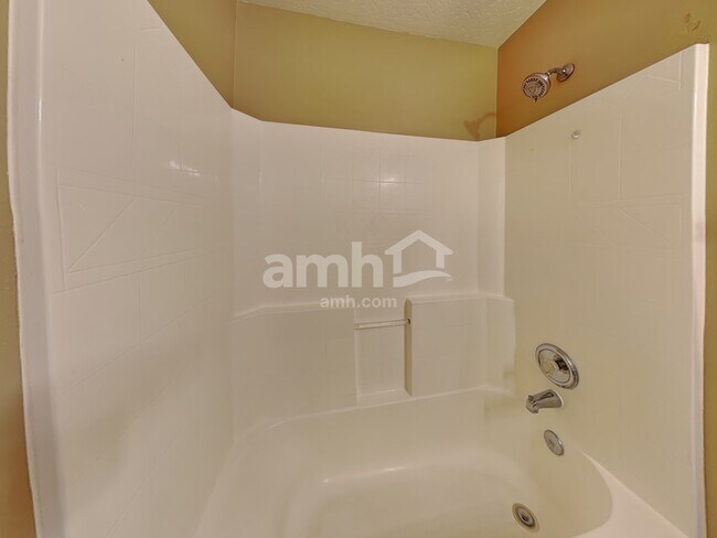 Building Photo - 2360 N Grey Hawk Ave