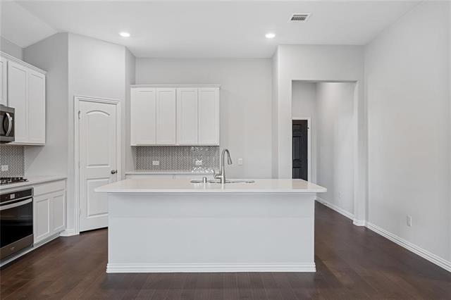 Building Photo - 5117 Unity Dr