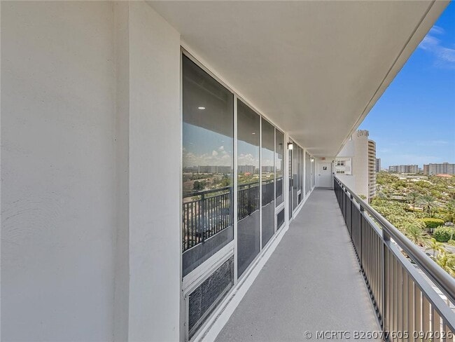 Building Photo - 4280 Galt Ocean Dr