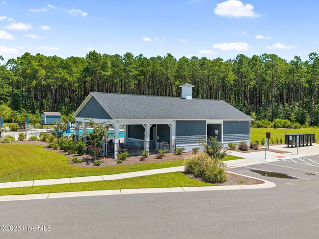Building Photo - 1760 RIVERTON Dr SE