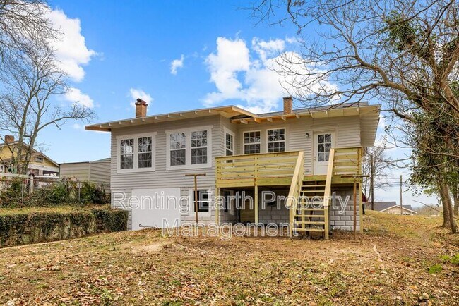 Building Photo - 2204 28th St N