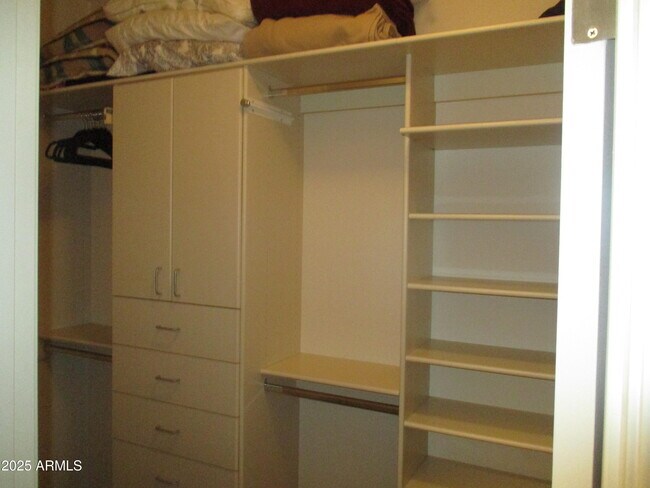 Building Photo - 5350 E Deer Valley Dr