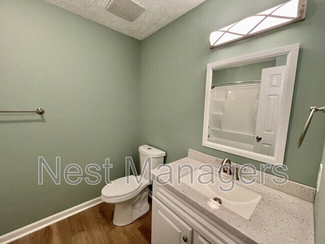 Building Photo - 623 Daharan Dr