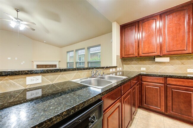 Building Photo - 16702 Grove Trail Ln