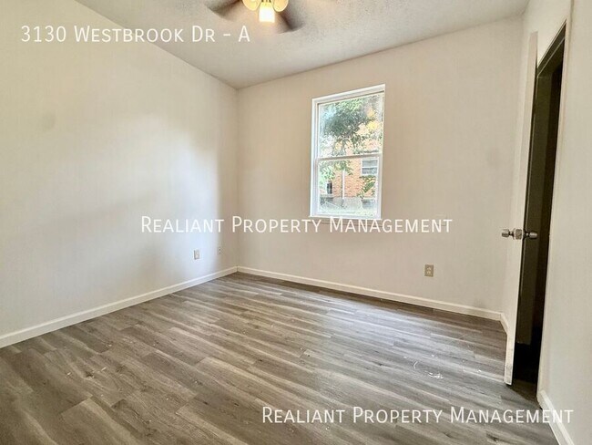 Building Photo - 3130 Westbrook Dr