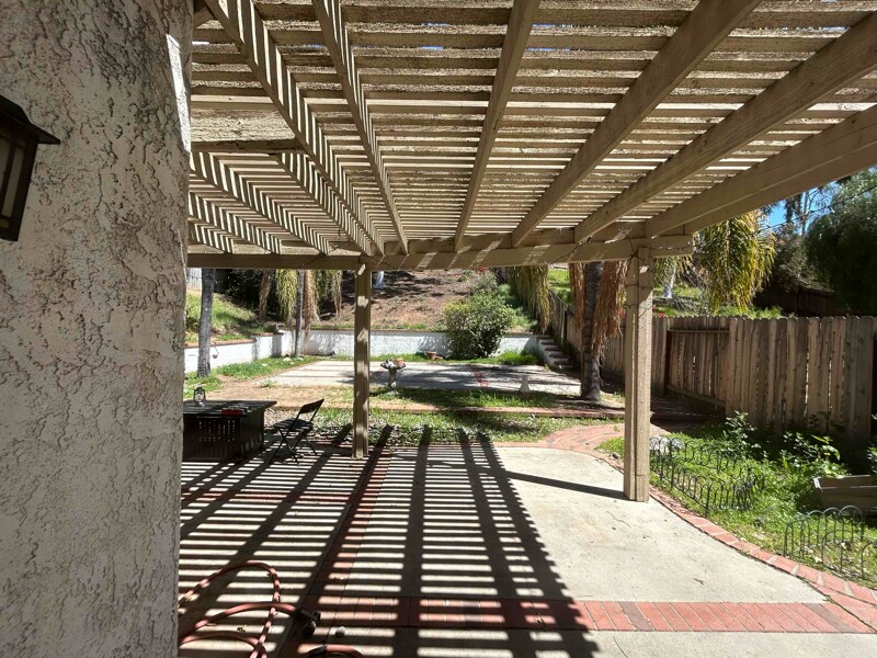 Building Photo - 23604 Tarara Dr