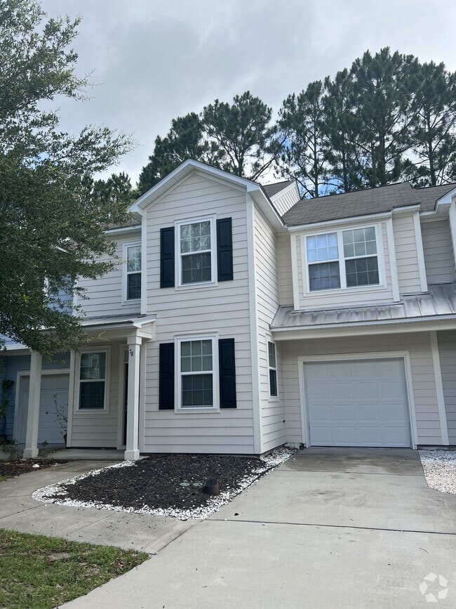 Building Photo - 78 Plumgrass St