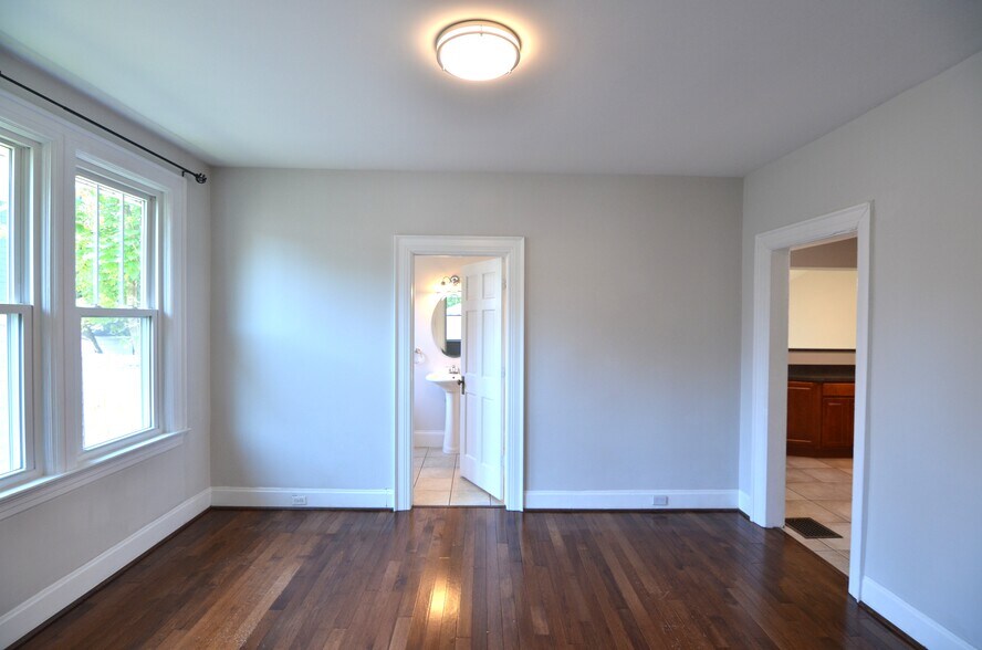 Building Photo - 4109 Millsbrae Ave