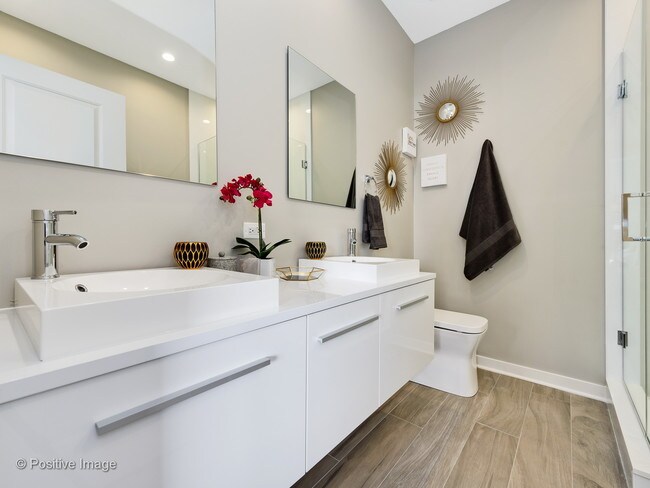 Building Photo - 2102 N Natchez Ave