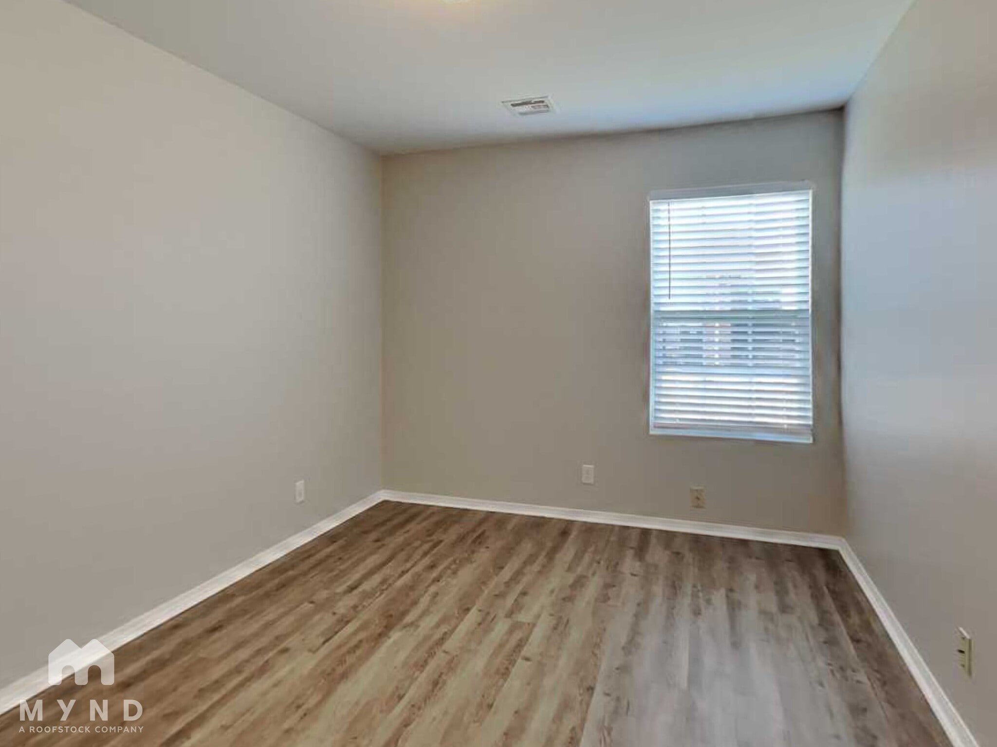 Building Photo - 5808 N 34th St