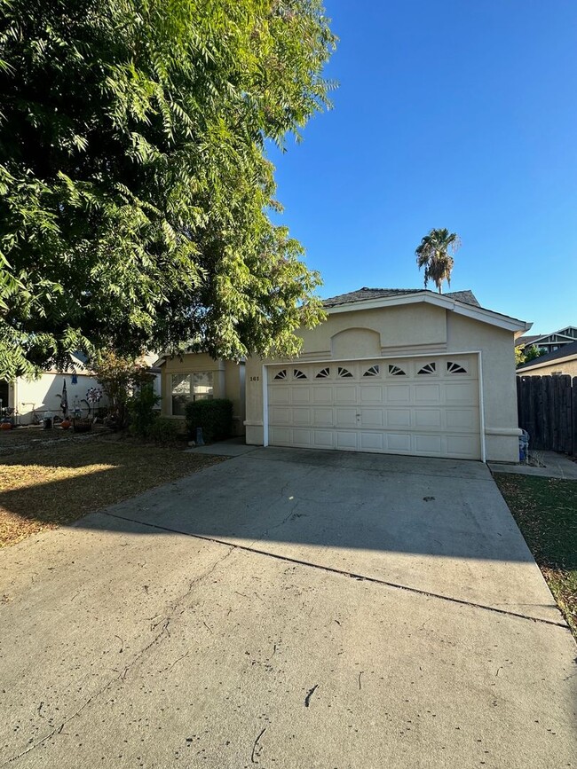 Primary Photo - Spacious 3-Bed, 2-Bath Home!