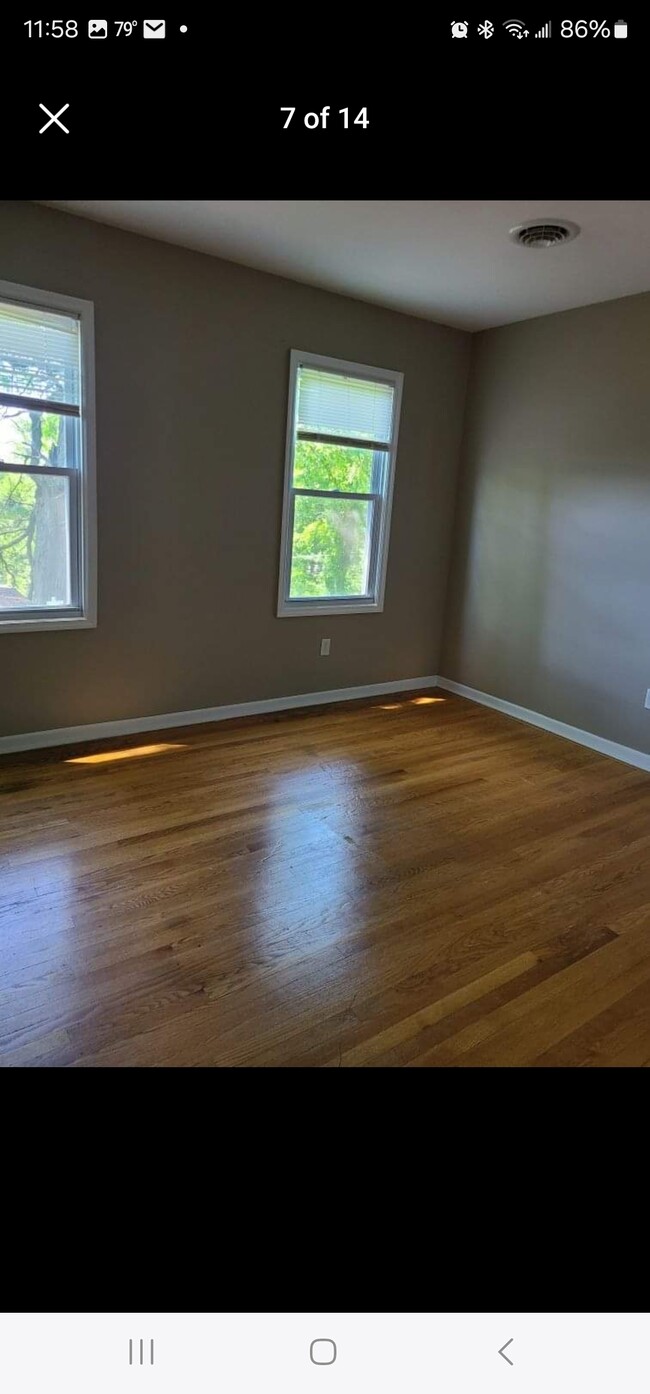 Building Photo - 121 Brunswick Rd