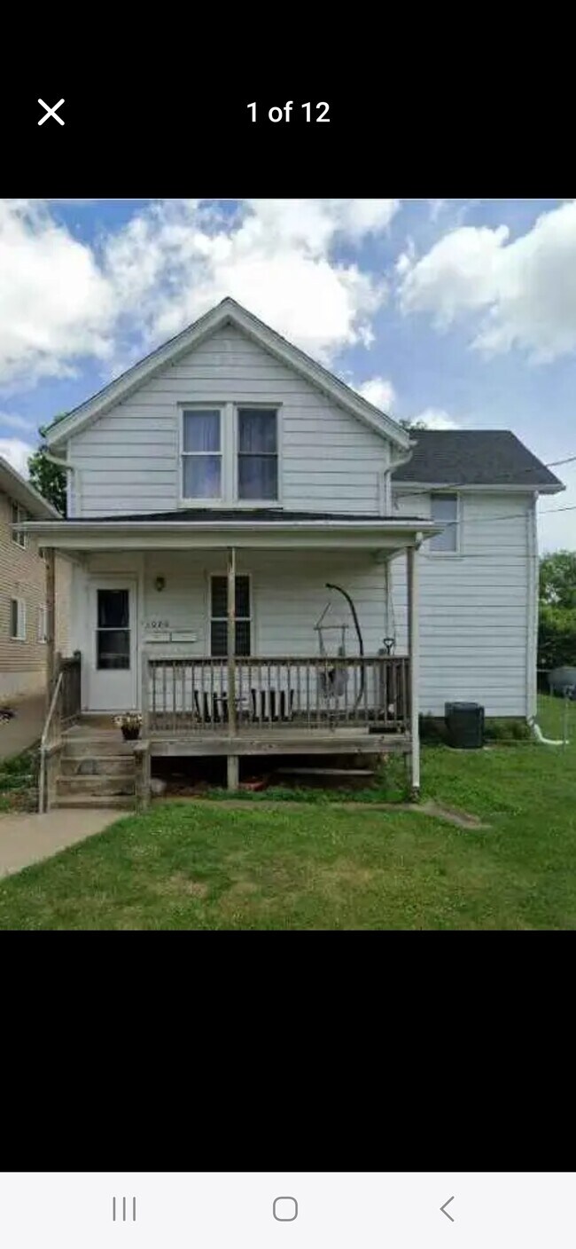 Primary Photo - 1060 Edina St