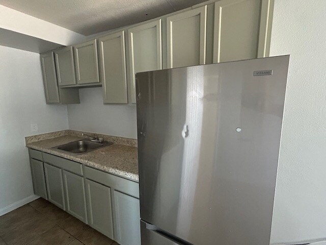Building Photo - 417 N 32nd Pl