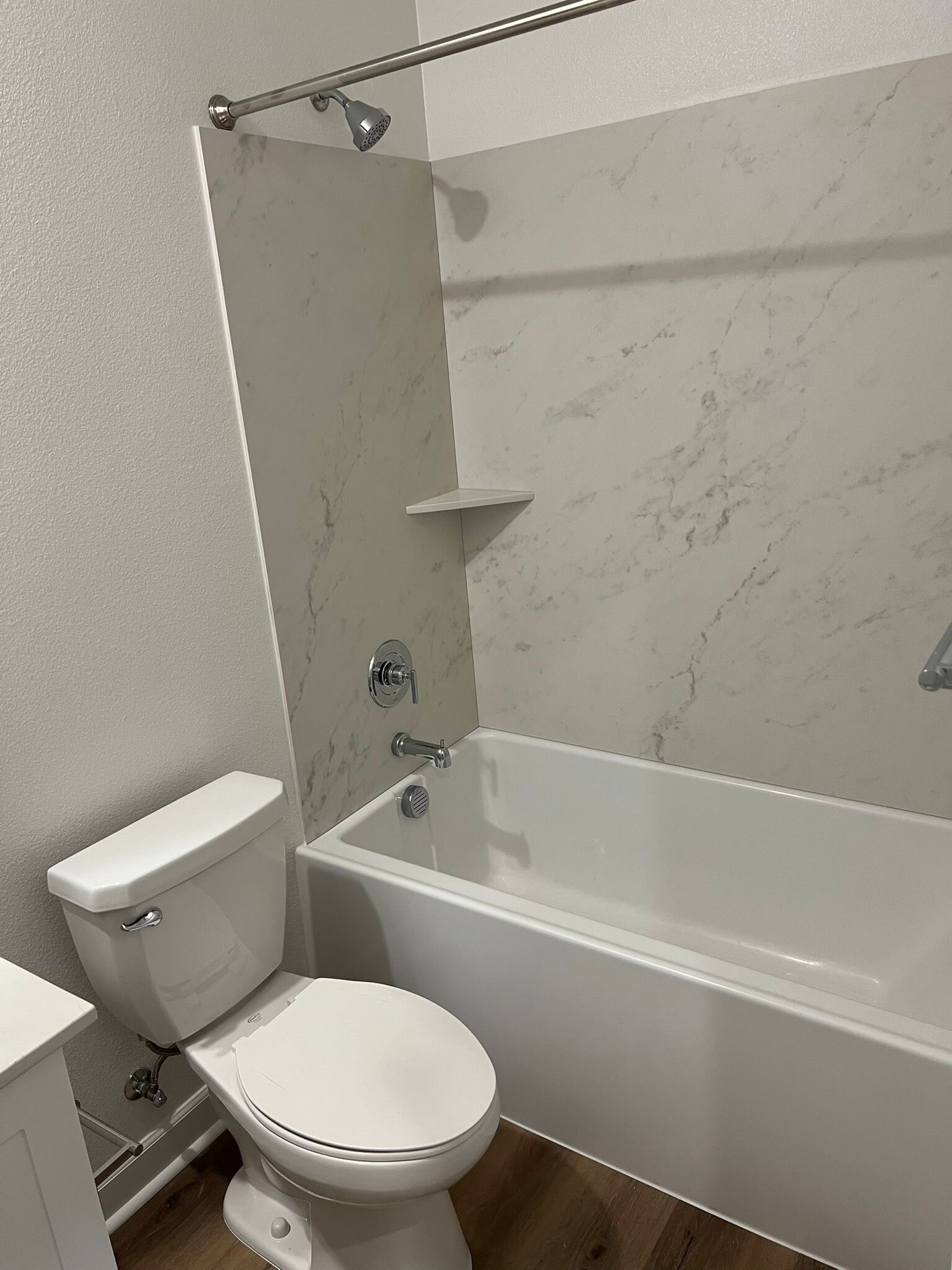 Guest bathroom - 438 Caliper Way