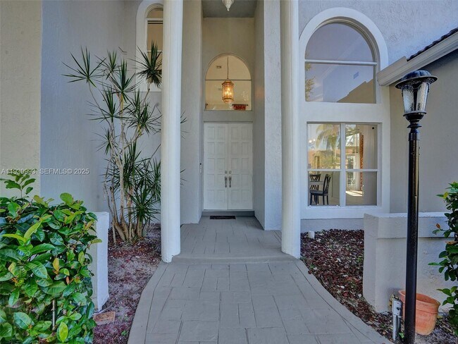 Building Photo - 4310 NW 63rd Ave