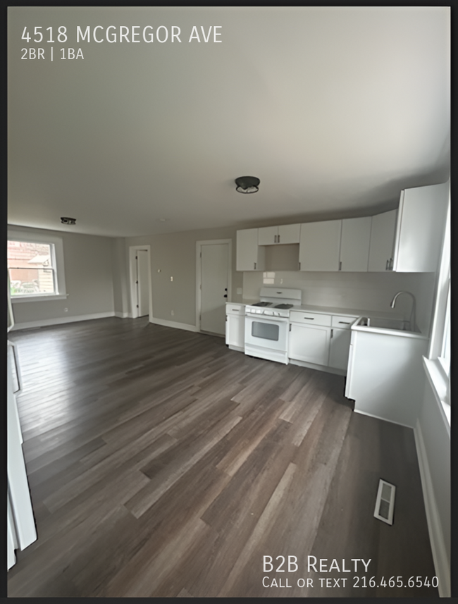 Building Photo - Spacious Two-Bedroom Unit in a Charming Mu...