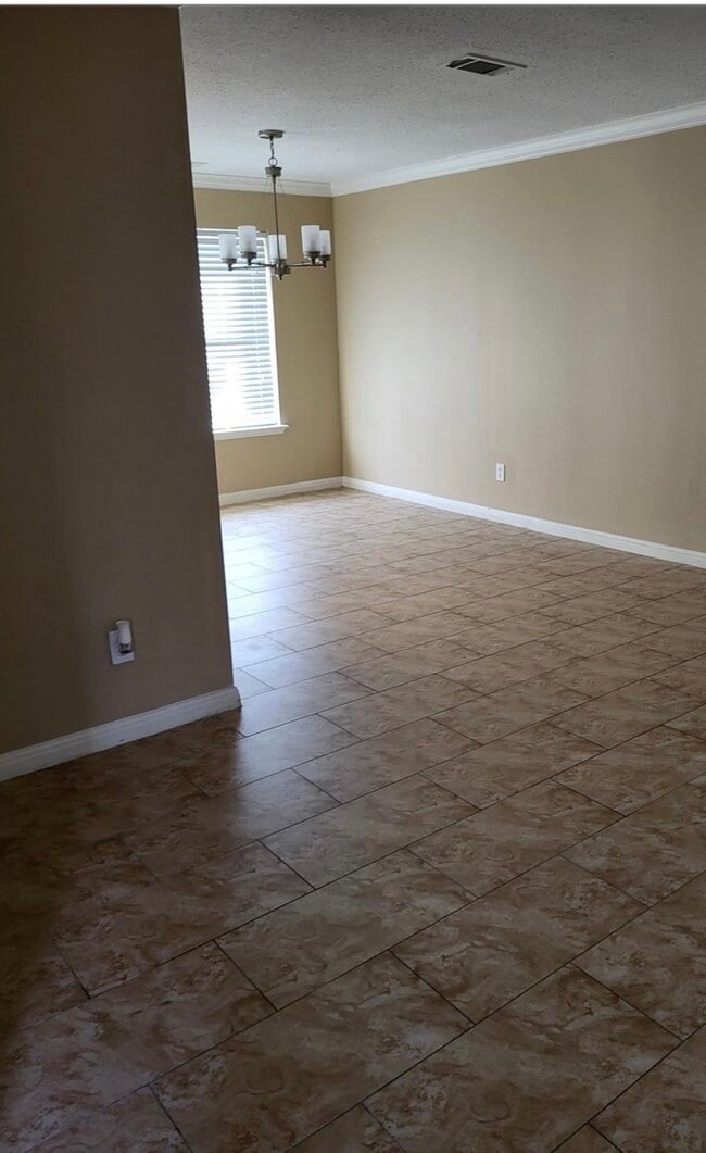 Building Photo - 18843 Appletree Hill Ln