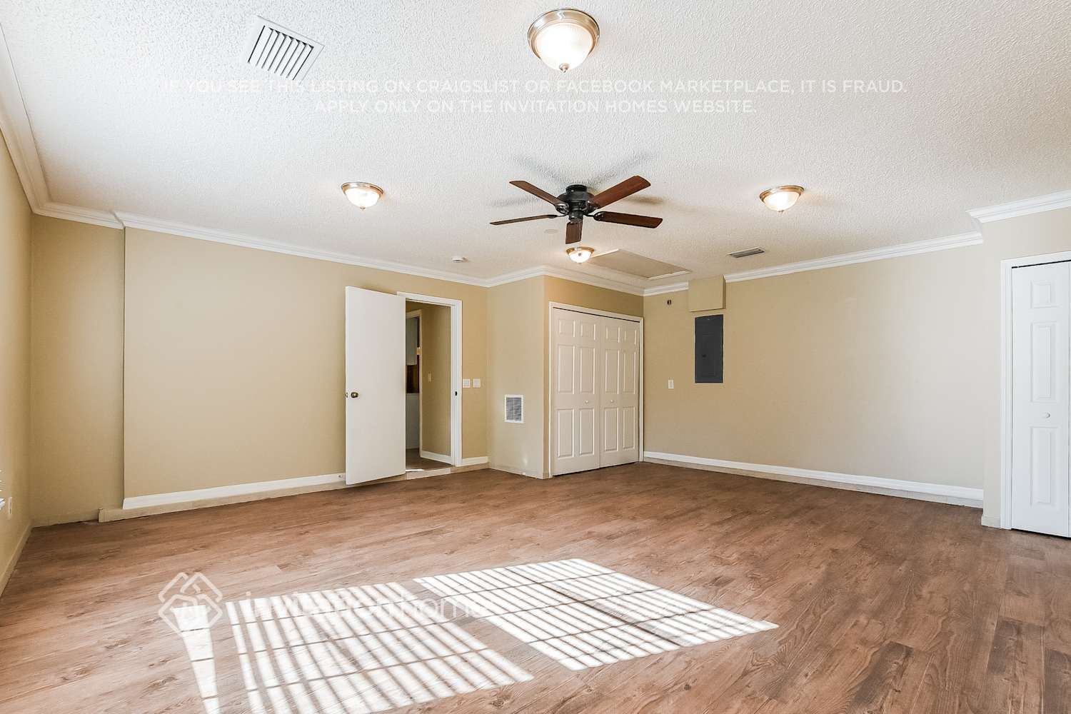 Building Photo - 702 4th Ave N