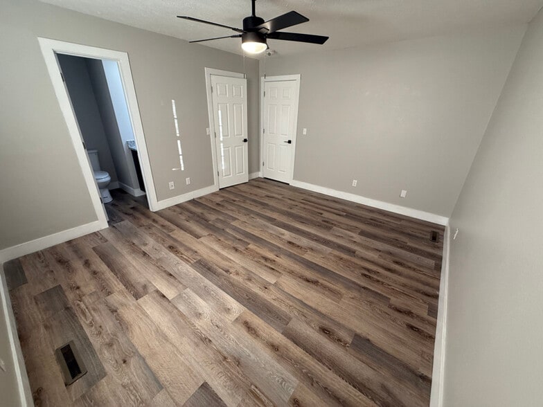 Building Photo - 133 W Terrace Ct