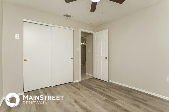 Building Photo - 8093 Pagoda Dr